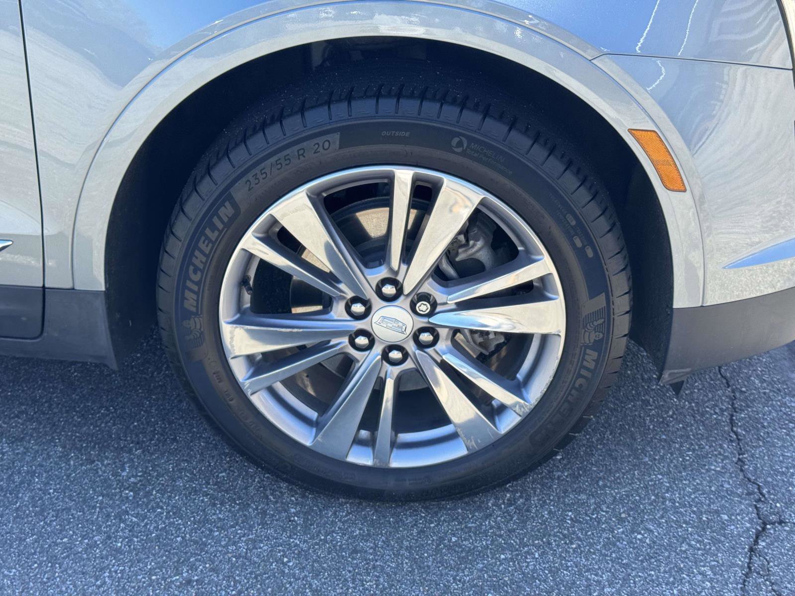 Certified 2024 Cadillac XT5 Premium Luxury AWD/4WD image 6