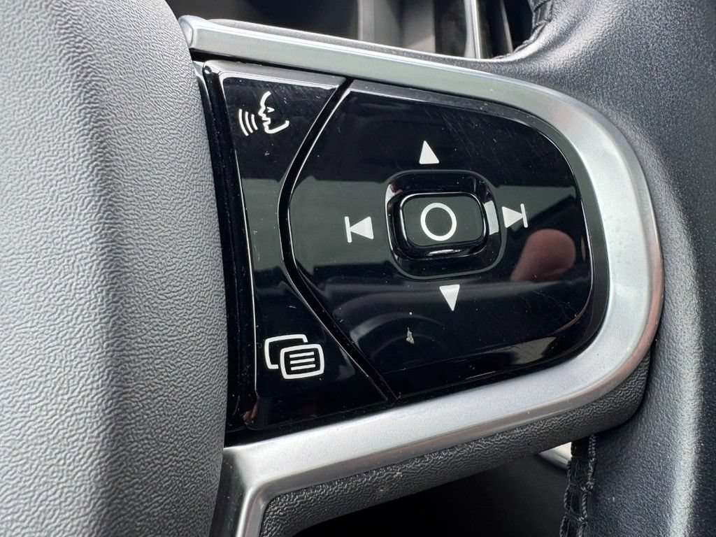 Used 2021 Volvo XC60 T5 Inscription AWD/4WD image 18