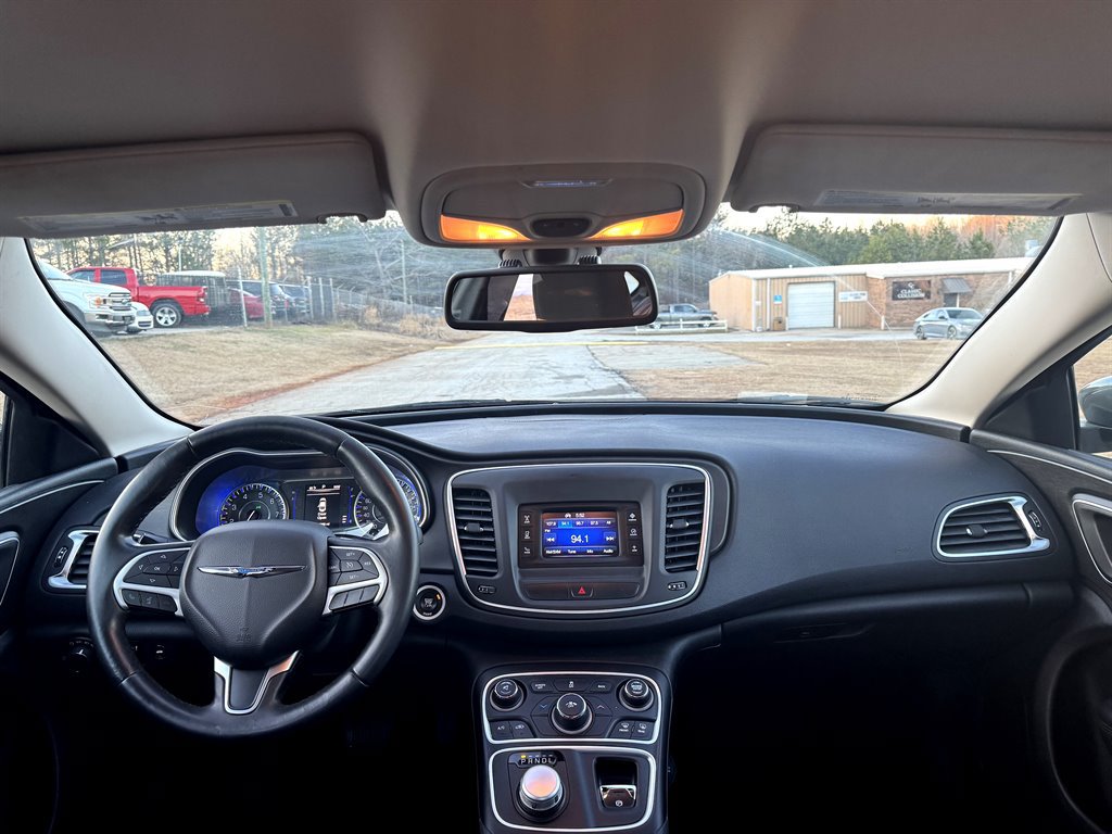 Used 2015 Chrysler 200 Limited w/ Convenience Group FWD image 12