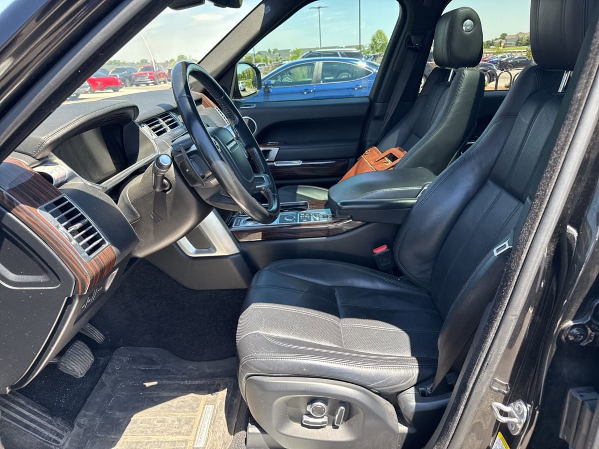 Used 2017 Land Rover Range Rover HSE AWD/4WD image 6