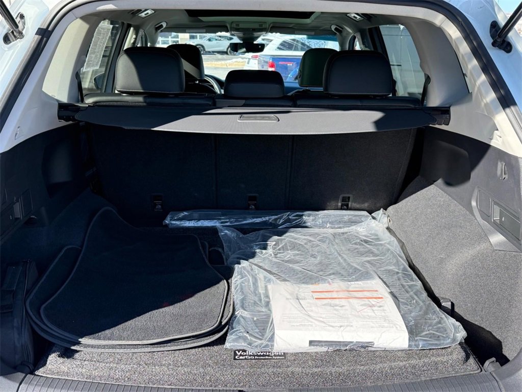Certified 2023 Volkswagen Tiguan SE w/ Panoramic Sunroof Package image 5