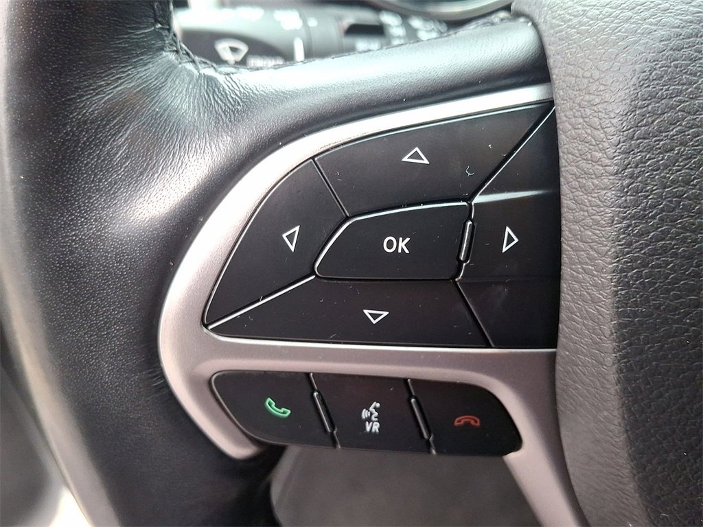 Used 2021 Jeep Grand Cherokee Laredo X image 23