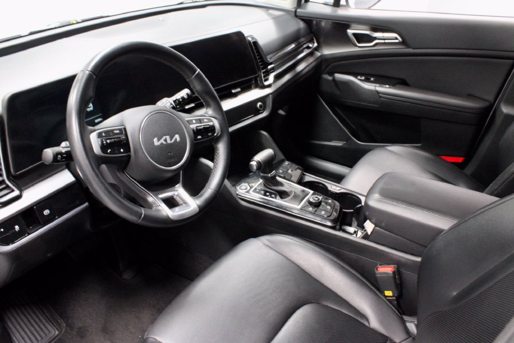 Used 2024 Kia Sportage EX AWD/4WD image 24