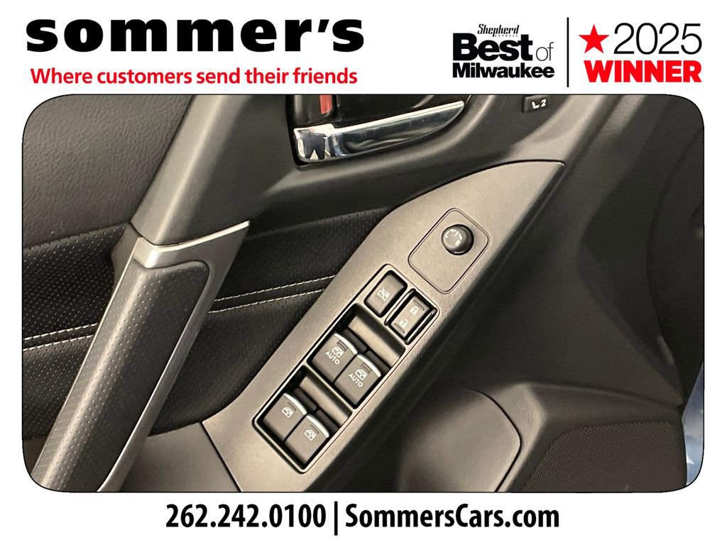 Used 2017 Subaru Forester 2.5i Touring AWD/4WD image 11