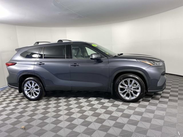 Used 2023 Toyota Highlander Limited image 10