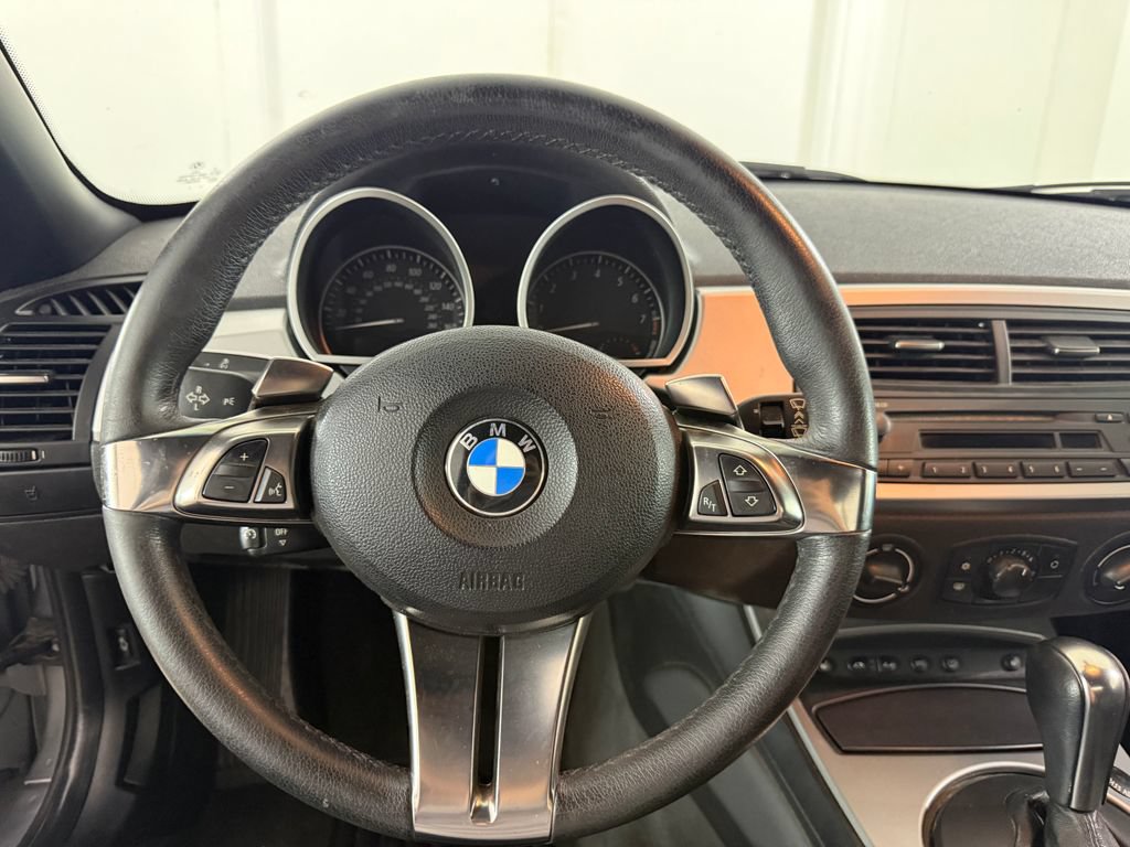 Used 2007 BMW Z4 3.0i RWD image 15