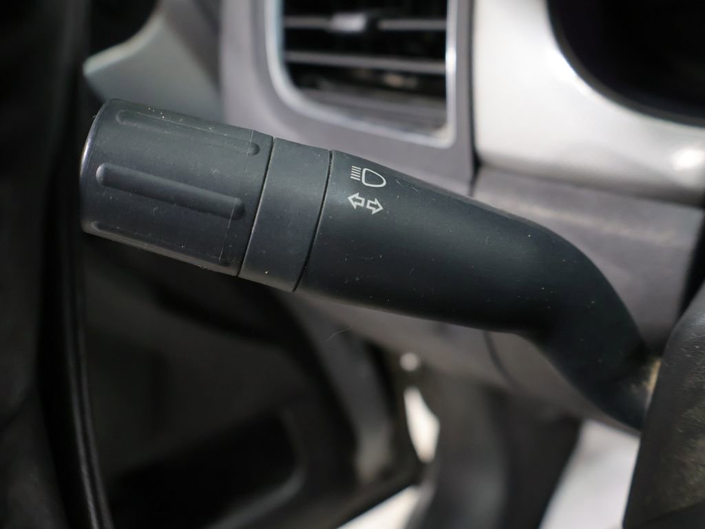 Used 2013 Ford Edge SEL image 36