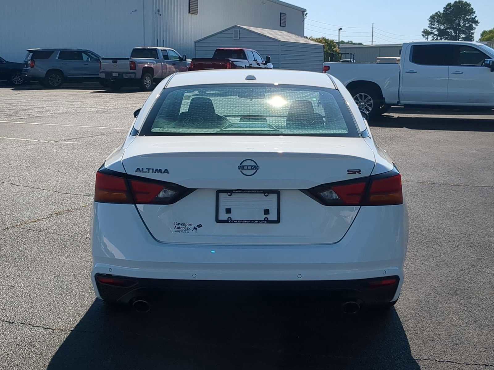Used 2024 Nissan Altima 2.5 SR FWD image 7