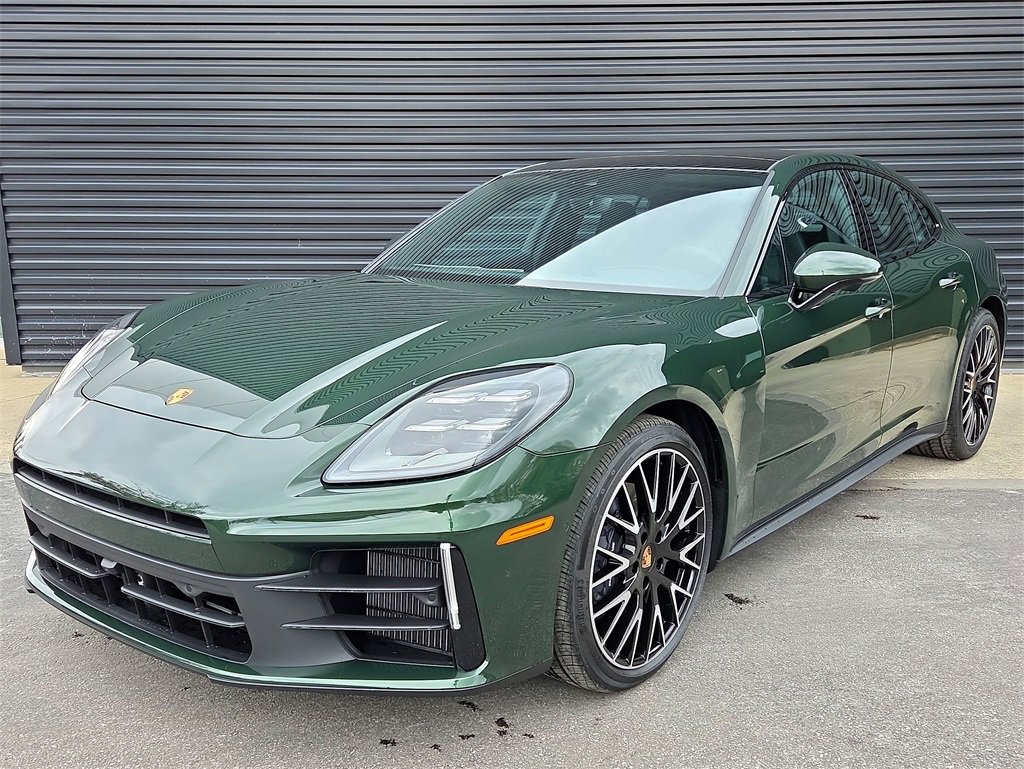 New 2026 Porsche Panamera 4 image 1
