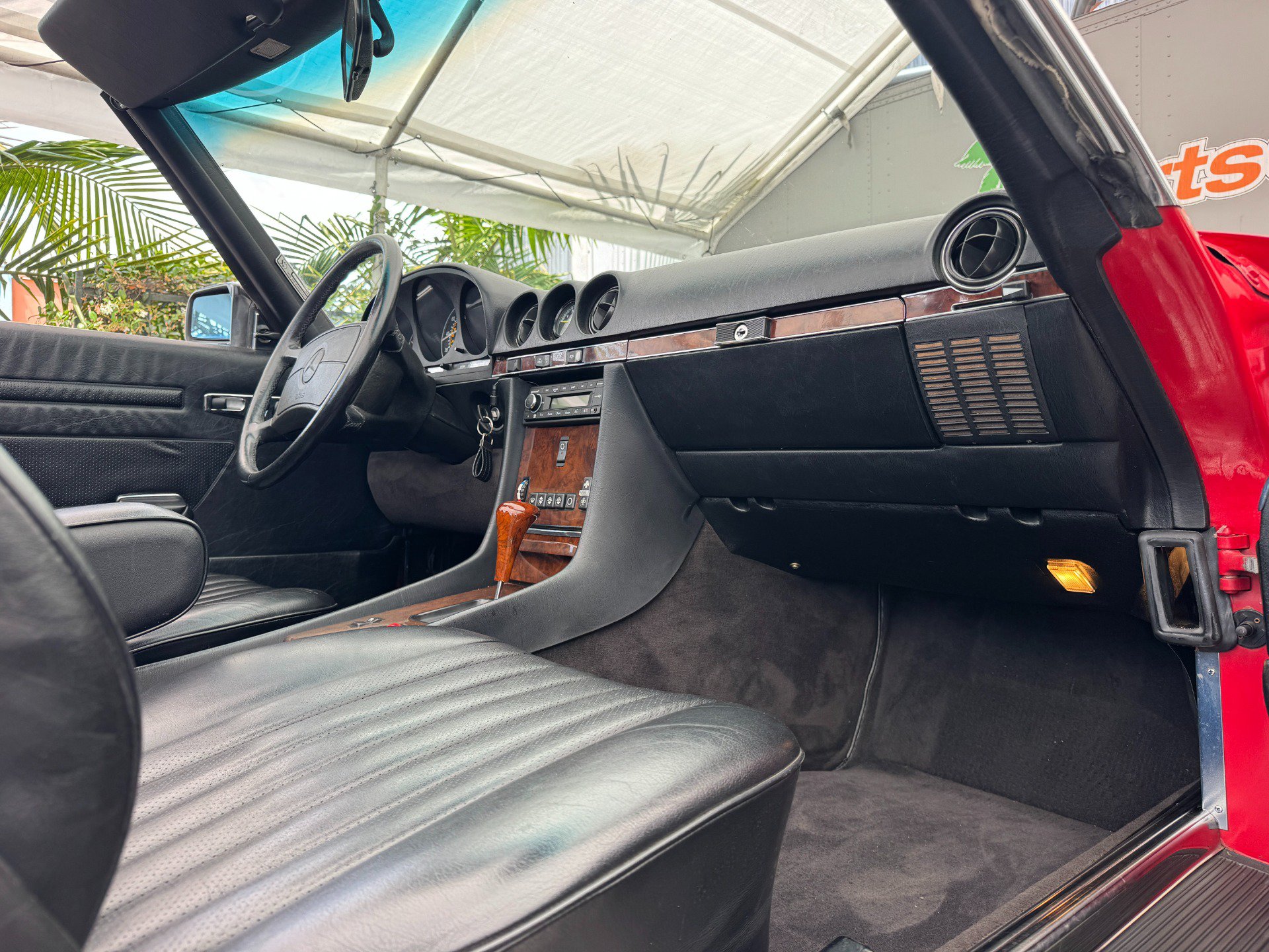 Used 1987 Mercedes-Benz 560 SL image 28