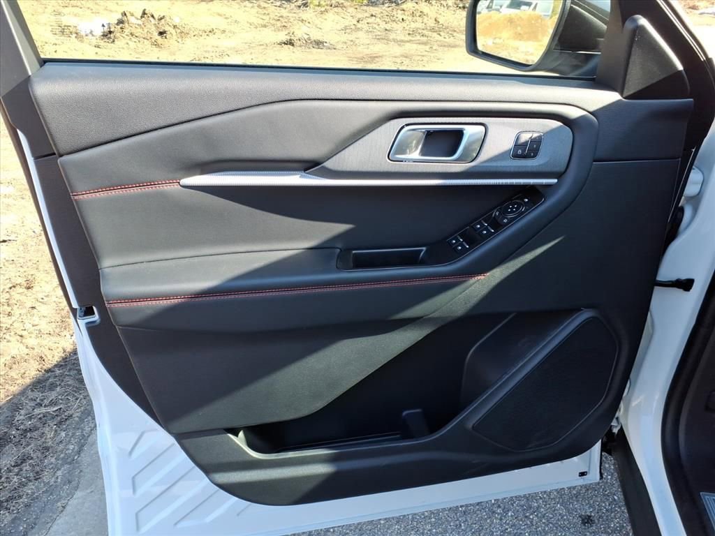 New 2026 Ford Explorer ST-Line w/ ST-Line Street Pack image 18