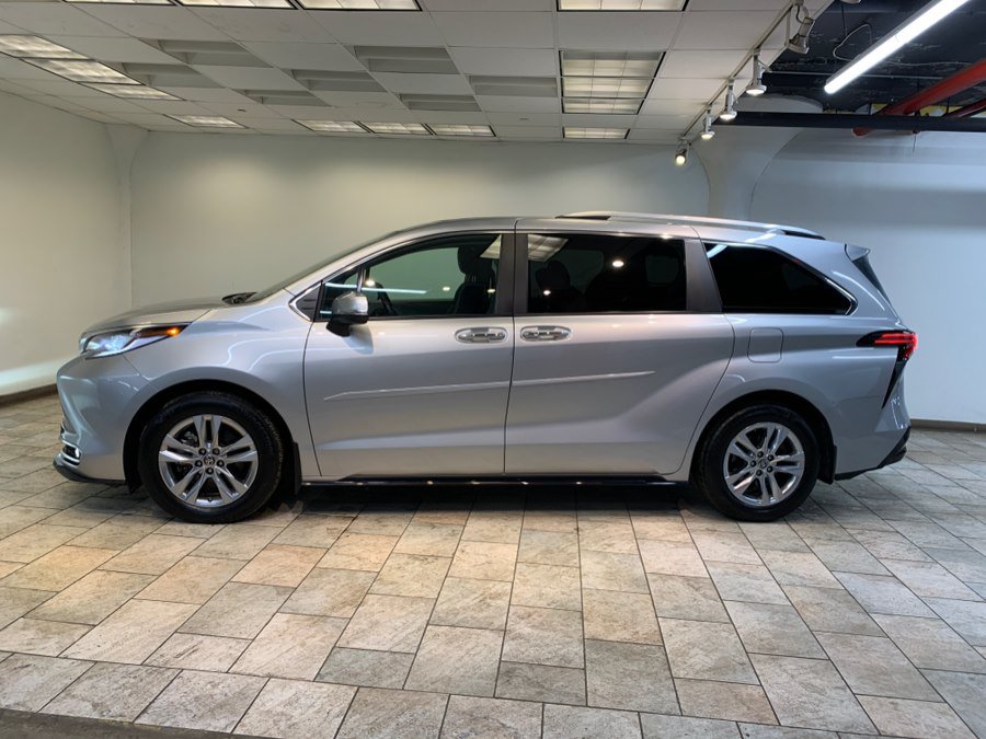 Used 2023 Toyota Sienna Limited w/ Protection Package (TMS) AWD/4WD image 5