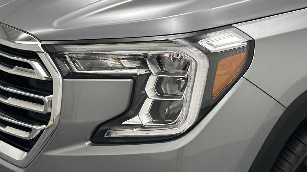 Used 2024 GMC Terrain SLT AWD/4WD image 22
