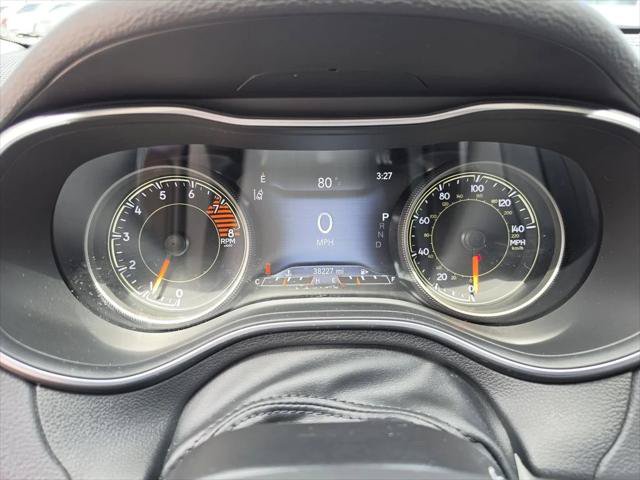 Certified 2022 Jeep Cherokee Latitude Lux w/ Sun & Sound Group AWD/4WD image 32