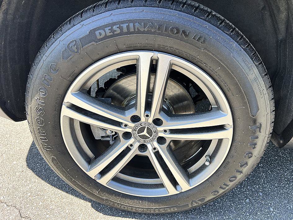 Used 2020 Mercedes-Benz GLC 300 image 11