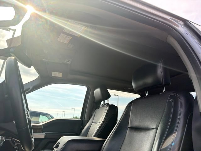 Used 2017 Ford F150 Lariat w/ Equipment Group 502A Luxury AWD/4WD image 14