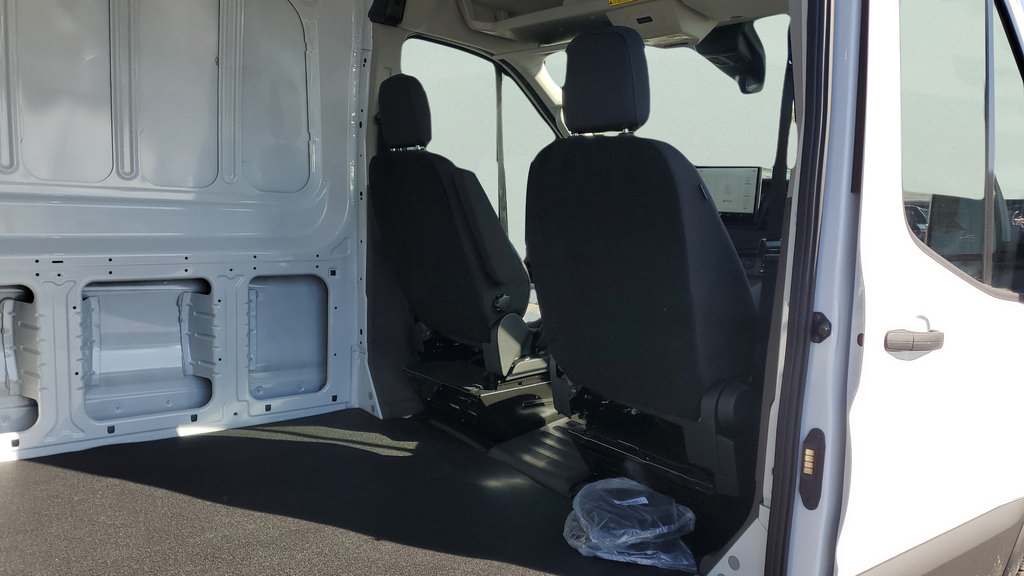 New 2026 Ford Transit 250 148 Medium Roof RWD image 12