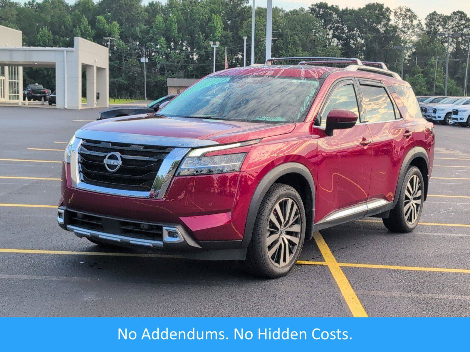 Used 2023 Nissan Pathfinder Platinum FWD image 1