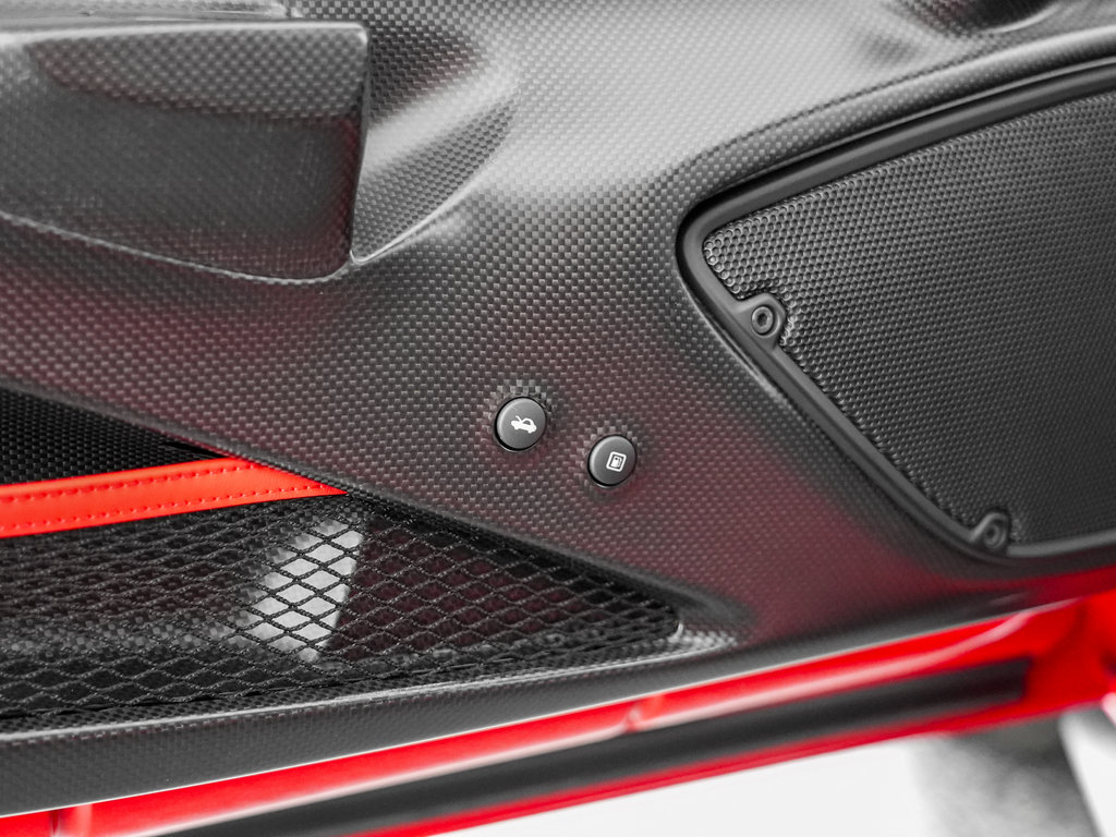 Used 2019 Ferrari 488 Pista Coupe RWD image 14