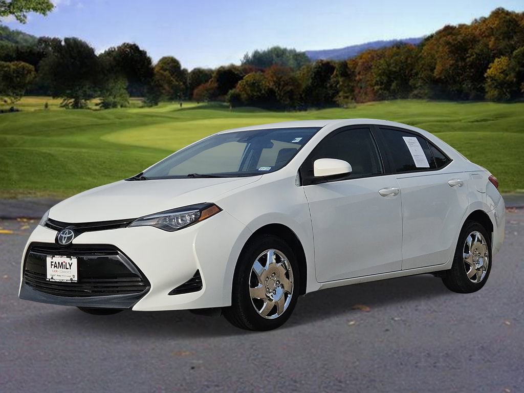 Used 2017 Toyota Corolla LE FWD image 3