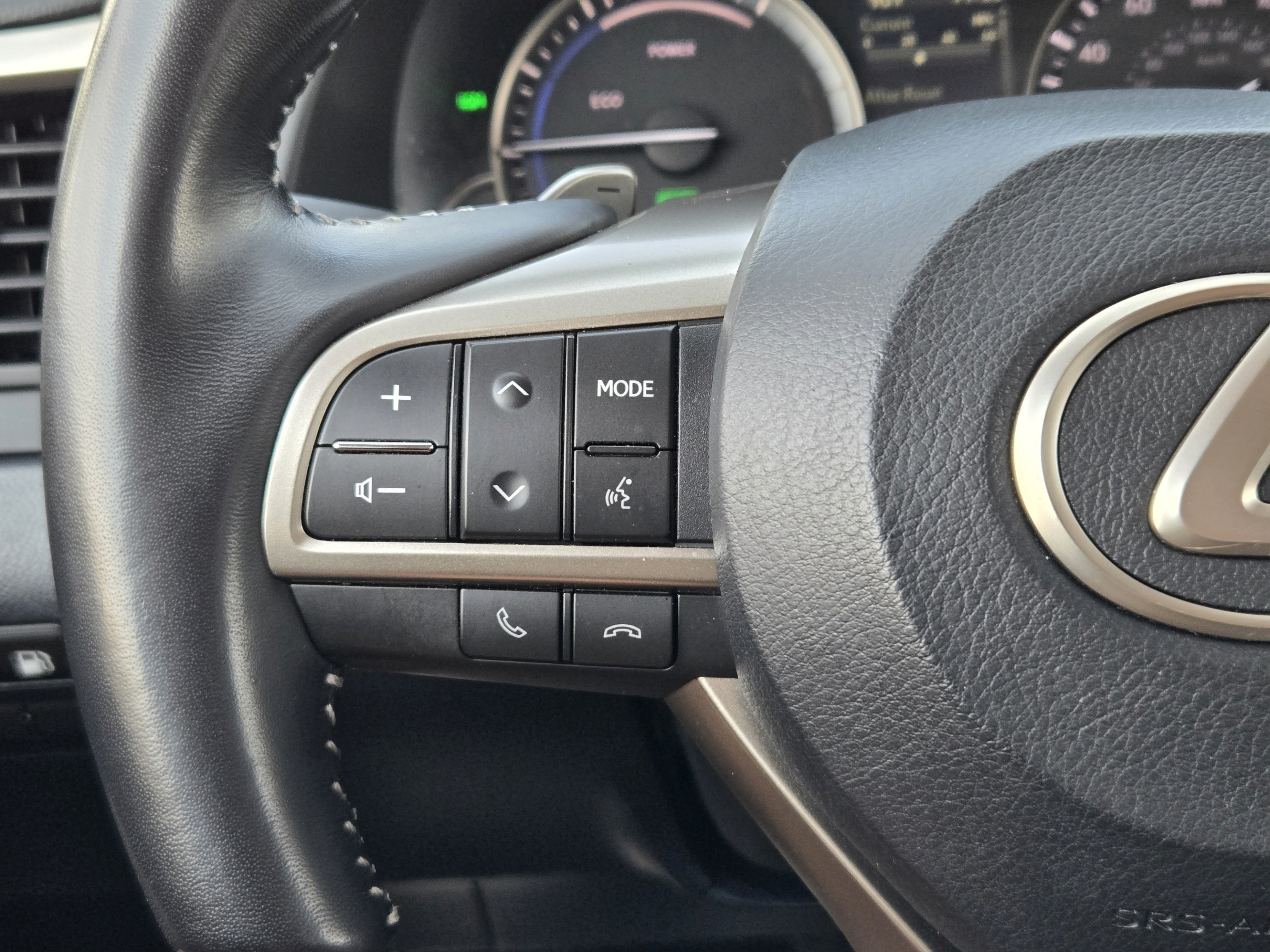 Used 2022 Lexus RX 450hL Luxury w/ Cold Area Package (CK) AWD/4WD image 26