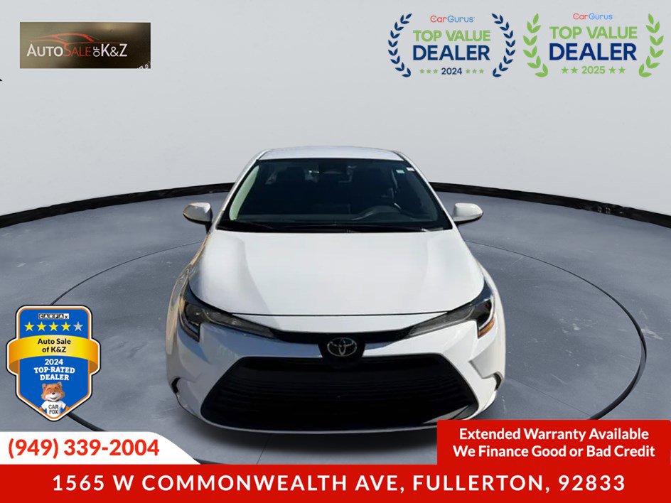 Used 2017 Toyota Prius Three image 4