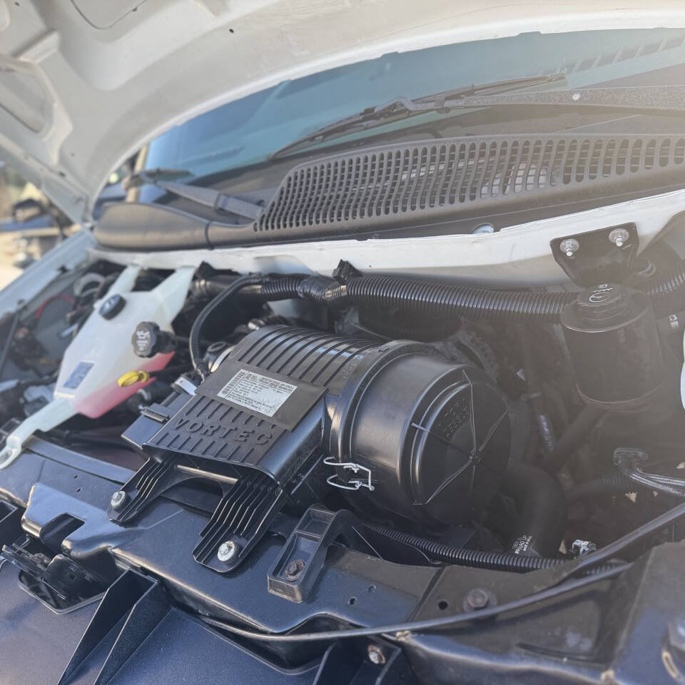 Used 2010 Chevrolet Express 3500 RWD image 14