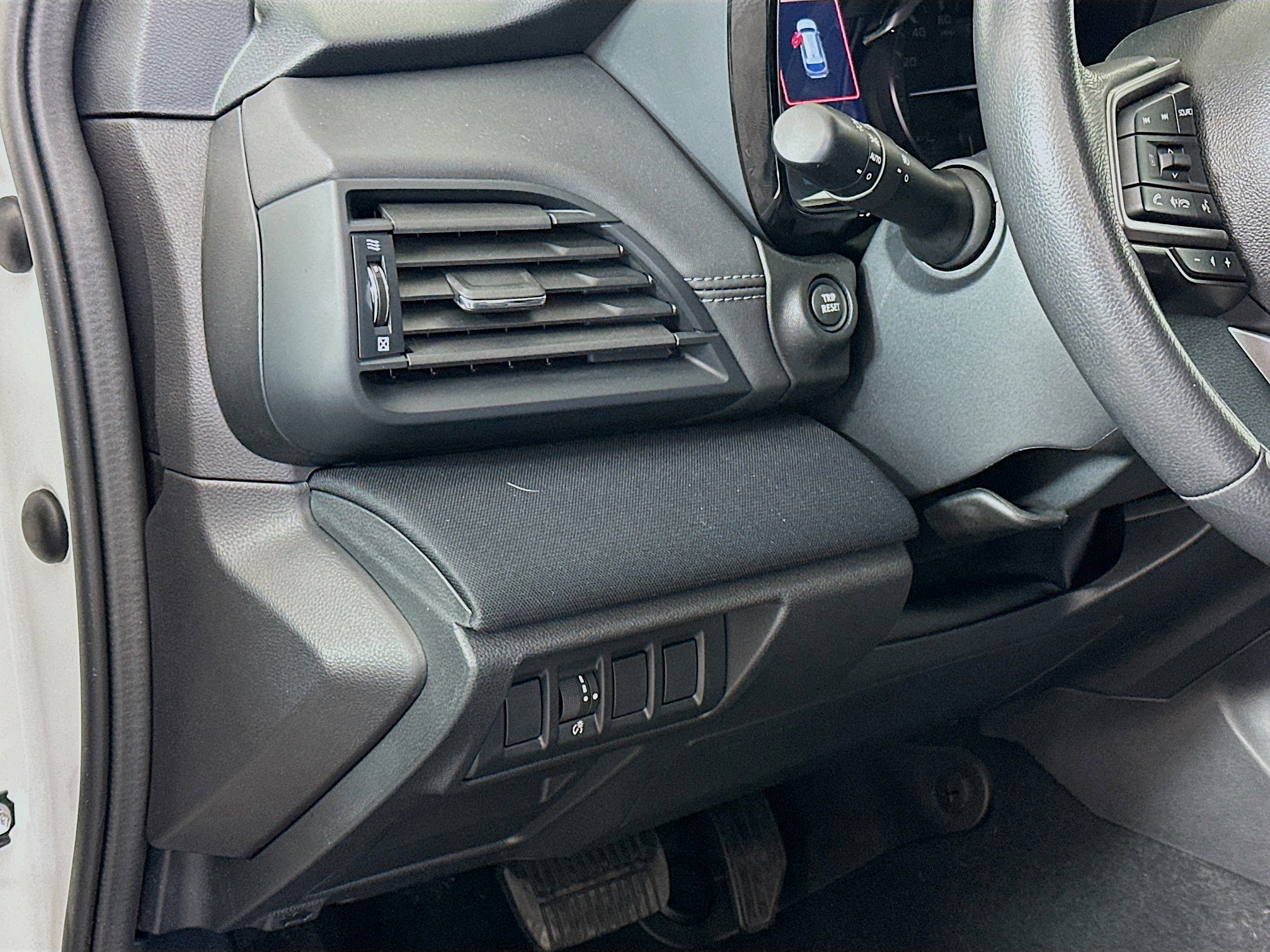 Used 2023 Subaru Outback Premium image 17