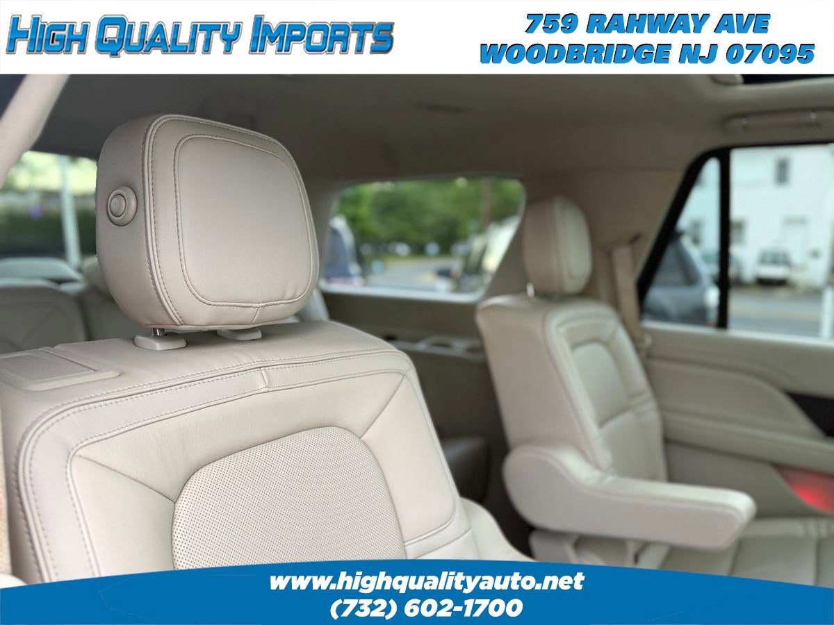 Used 2018 Lincoln Navigator Select w/ Technology Package AWD/4WD image 49