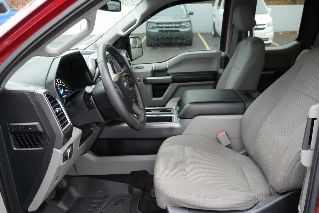 Used 2016 Ford F150 XLT w/ Equipment Group 302A Luxury image 8