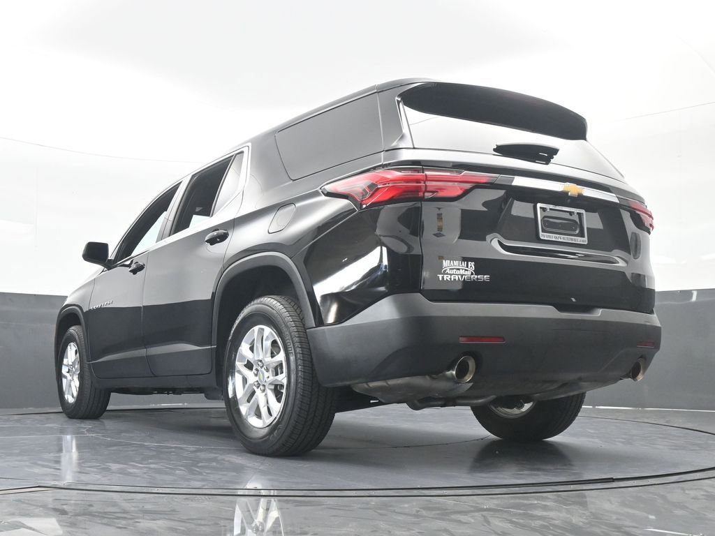 Used 2023 Chevrolet Traverse LS image 56