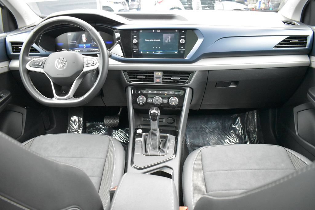 Used 2024 Volkswagen Taos SE FWD image 14