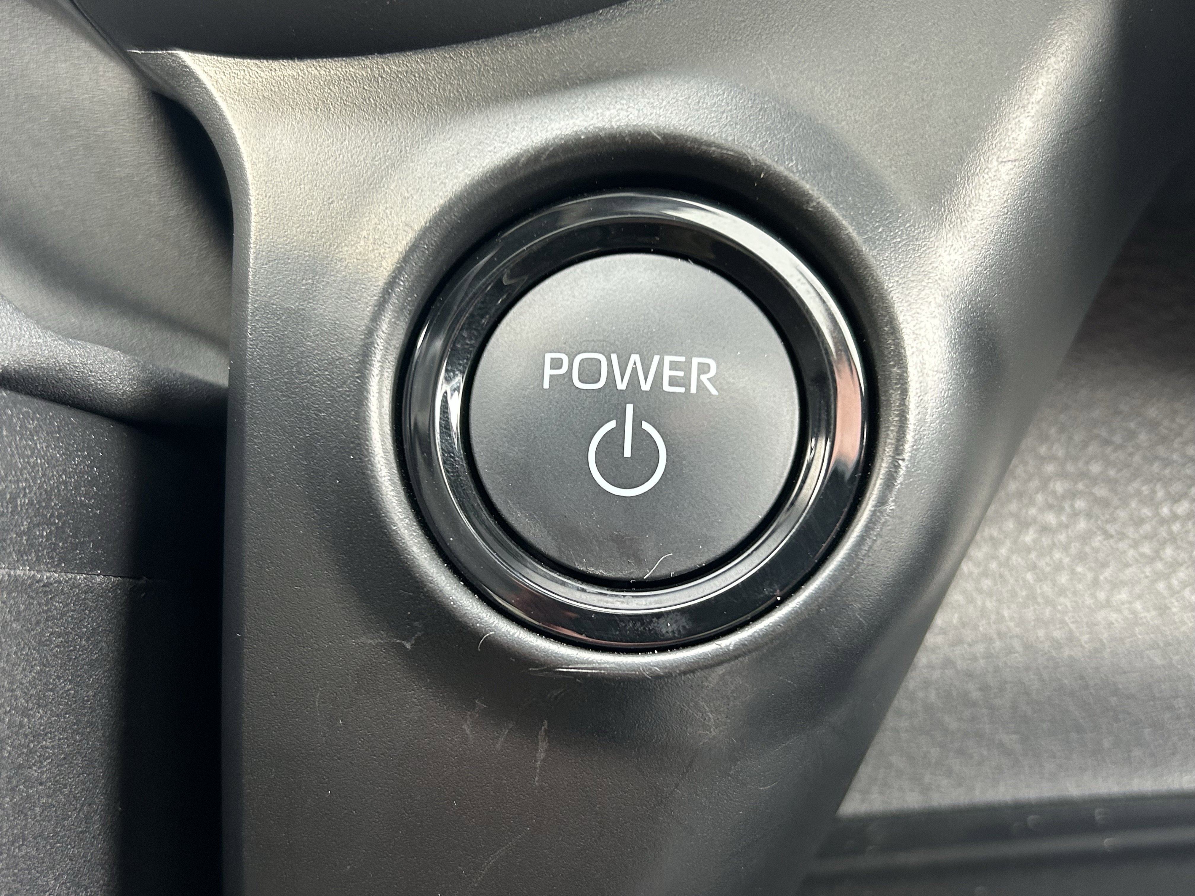 Used 2025 Toyota Sienna Limited image 35