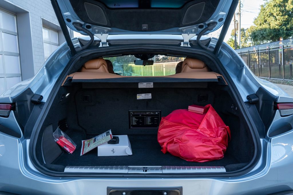 Certified 2025 Ferrari Purosangue image 18