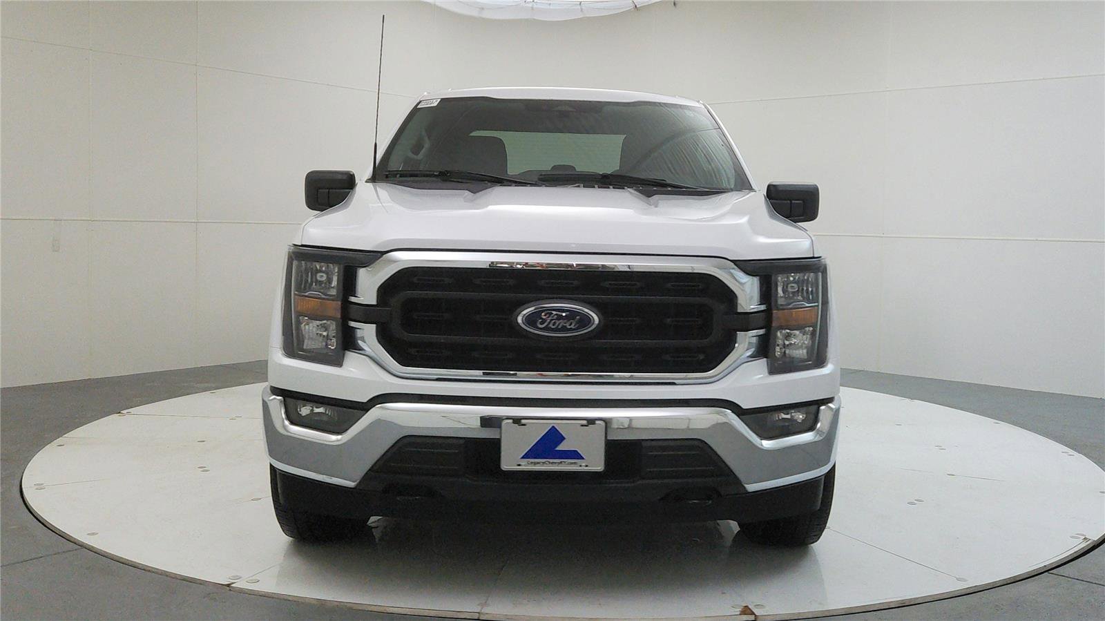 Used 2023 Ford F150 XLT image 2