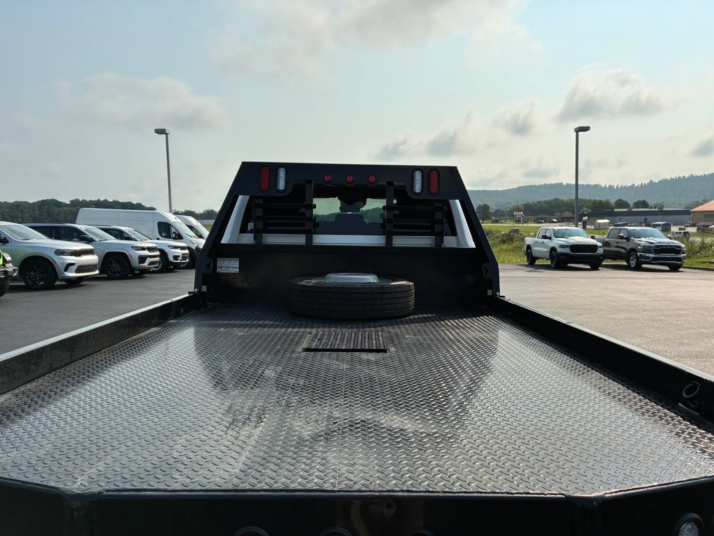 Used 2025 RAM 4500 Tradesman w/ Chrome Appearance Group AWD/4WD image 4