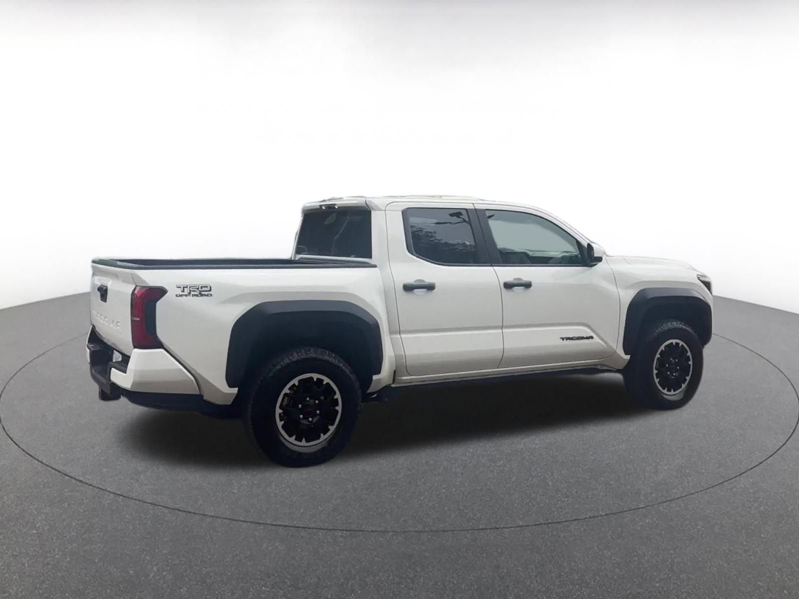 Used 2025 Toyota Tacoma TRD Off-Road image 15