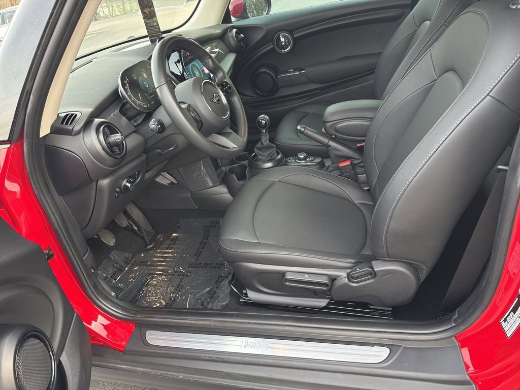 Certified 2024 MINI Cooper 2-Door Hardtop image 11