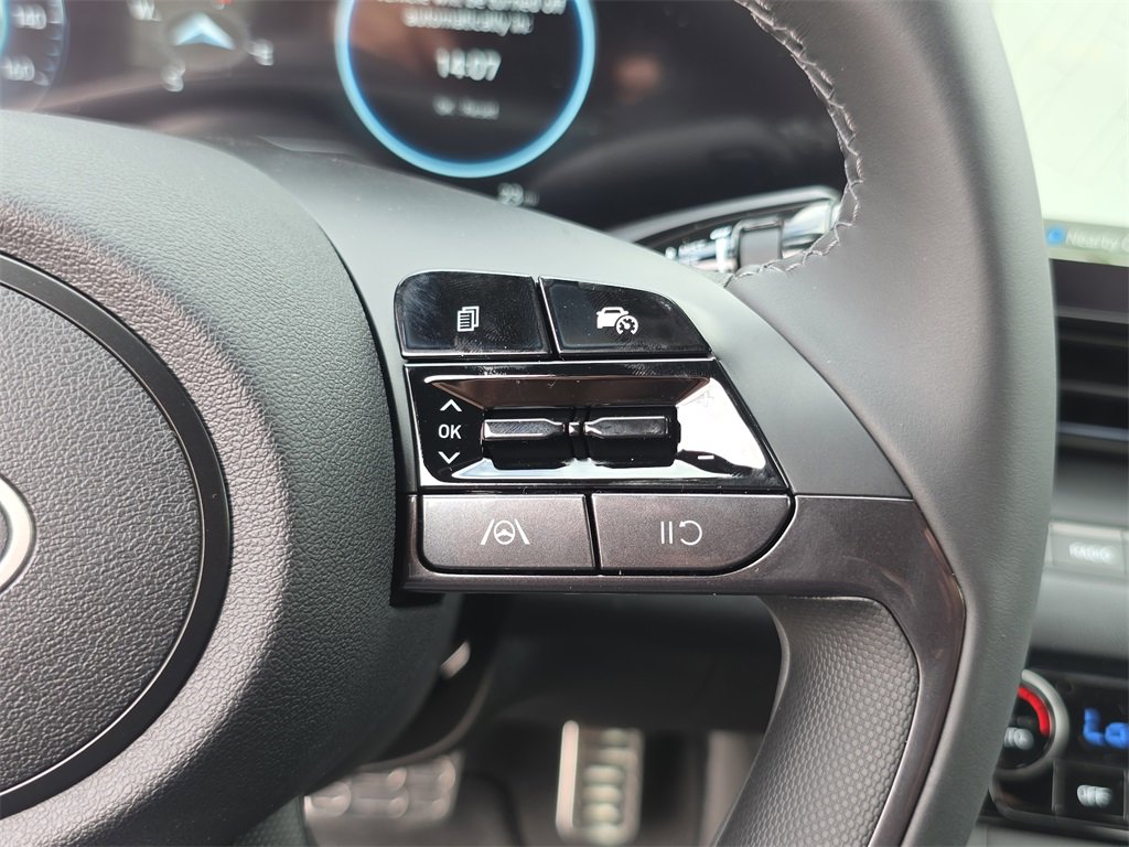 New 2025 Hyundai Elantra SEL image 27