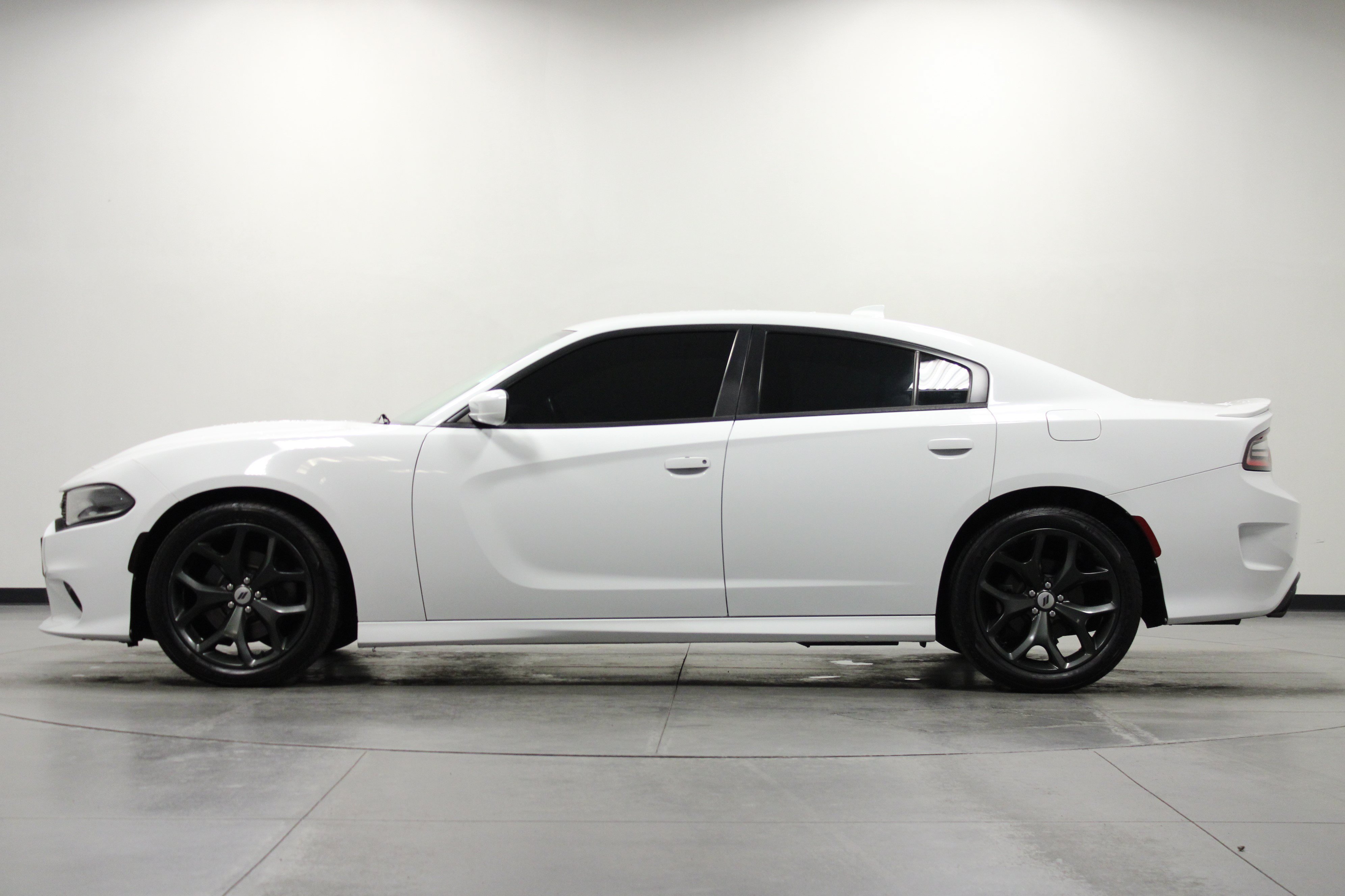 Used 2018 Dodge Charger R/T w/ Driver Confidence Group RWD image 7