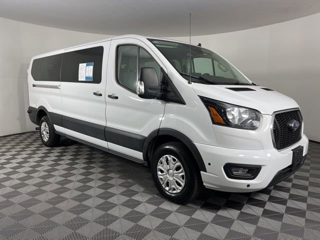 Used 2024 Ford Transit 350 XLT image 2