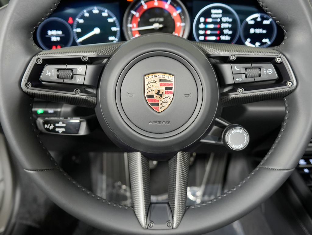 Certified 2022 Porsche 911 Carrera GTS RWD image 33