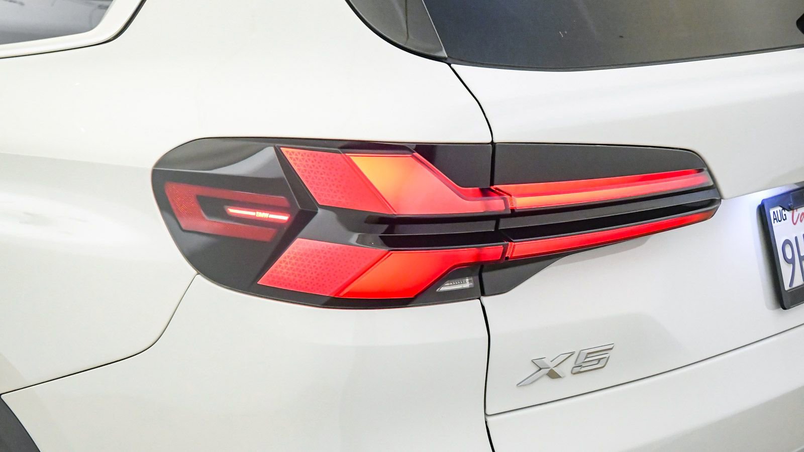 Certified 2024 BMW X5 xDrive40i w/ Premium Package AWD/4WD image 12