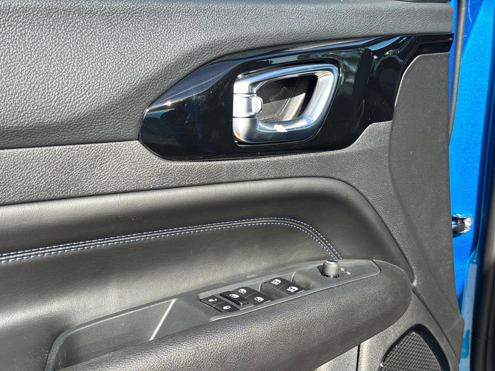 New 2026 Jeep Compass Latitude image 17