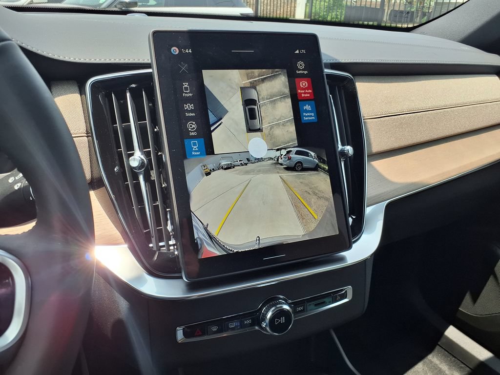 New 2026 Volvo XC90 B5 Plus AWD/4WD image 27