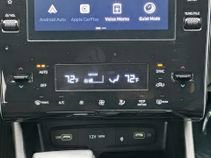 Used 2022 Hyundai Santa Cruz SEL Premium image 12