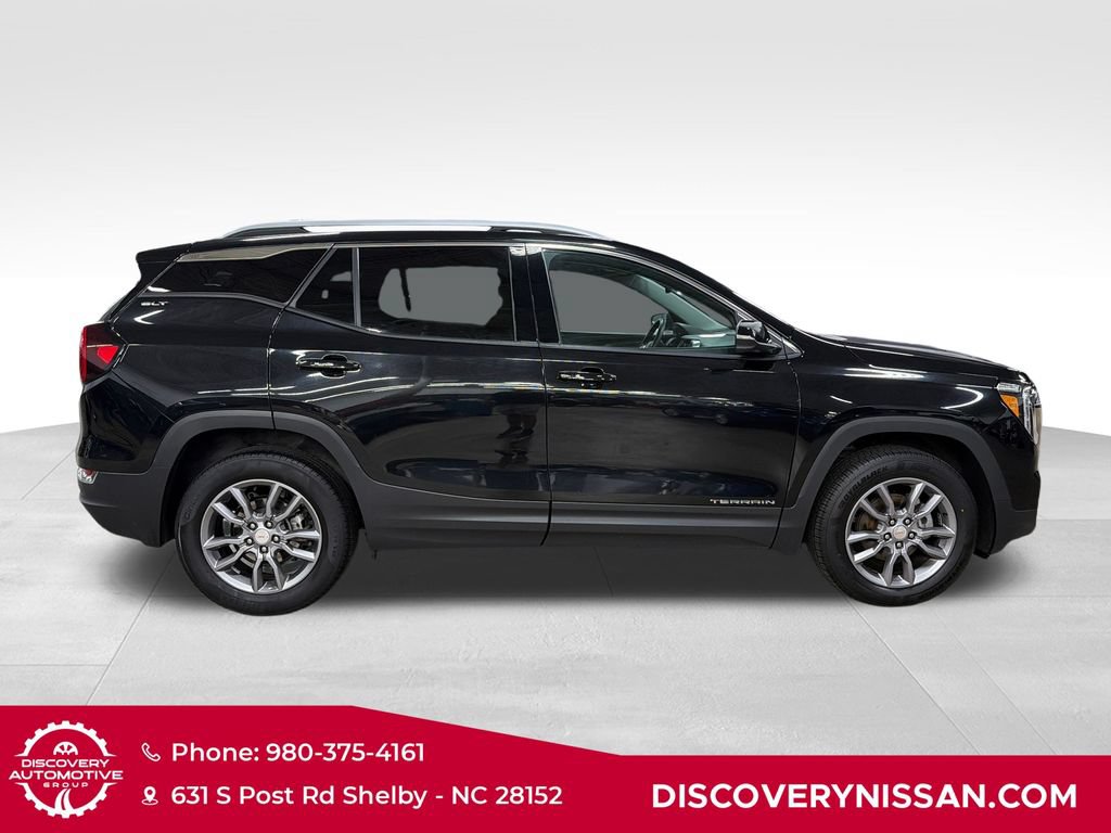 Used 2024 GMC Terrain SLT AWD/4WD image 5