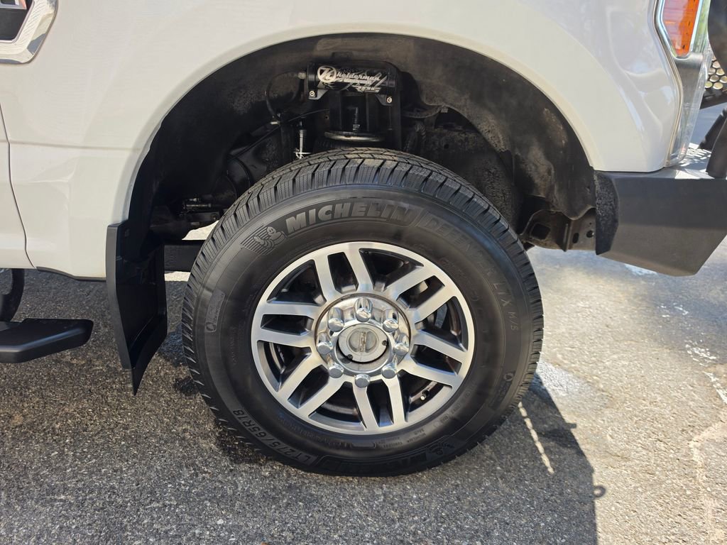 Used 2017 Ford F250 Lariat w/ Snow Plow Prep Package AWD/4WD image 48