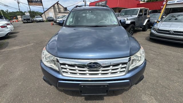Used 2013 Subaru Forester 2.5X Premium w/ Plus Pkg AWD/4WD image 2