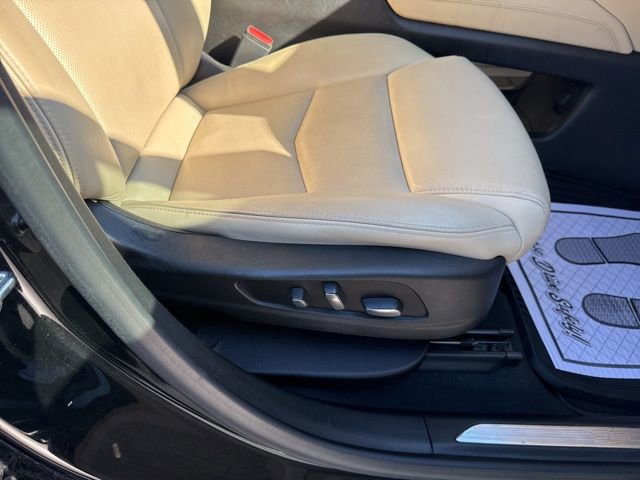 Used 2018 Cadillac XT5 Luxury w/ Driver Awareness Package image 16